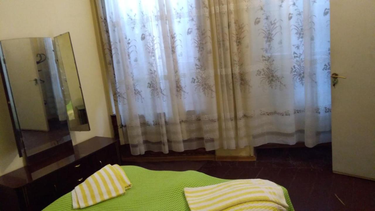 Hostel 48A Тбилиси Экстерьер фото